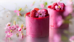 Mousse à la violette et à la framboise